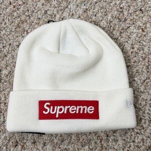Supreme box logo Beanie with Red Logo